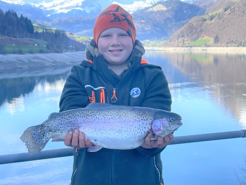 10.04.2023 Kevin Staub Regenbogenforelle 53cm 2.45kg