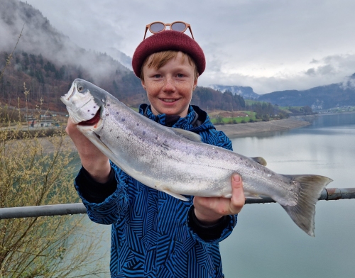 16.04.2023 Flavio Kirschhofer Seeforelle 45cm 1kg