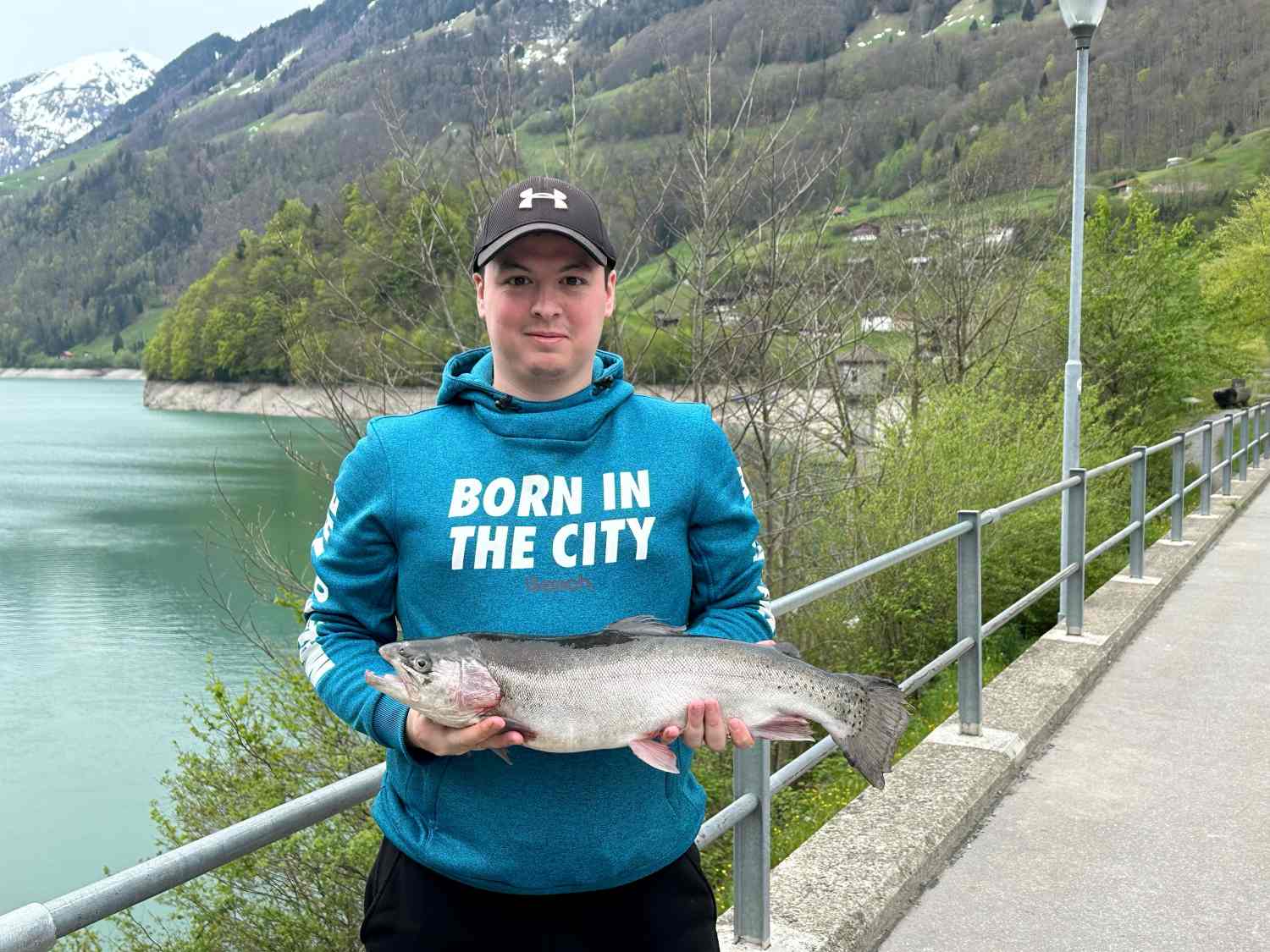 28.04.2024 Andrin Flück Regenbogenforelle 64cm 2.40kg