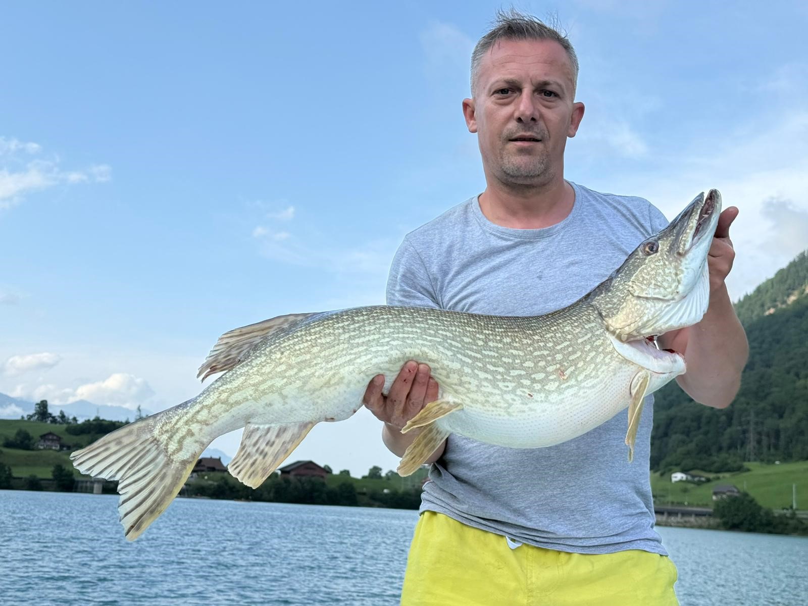 15.06.2025 Jeton Aliju Hecht 96cm