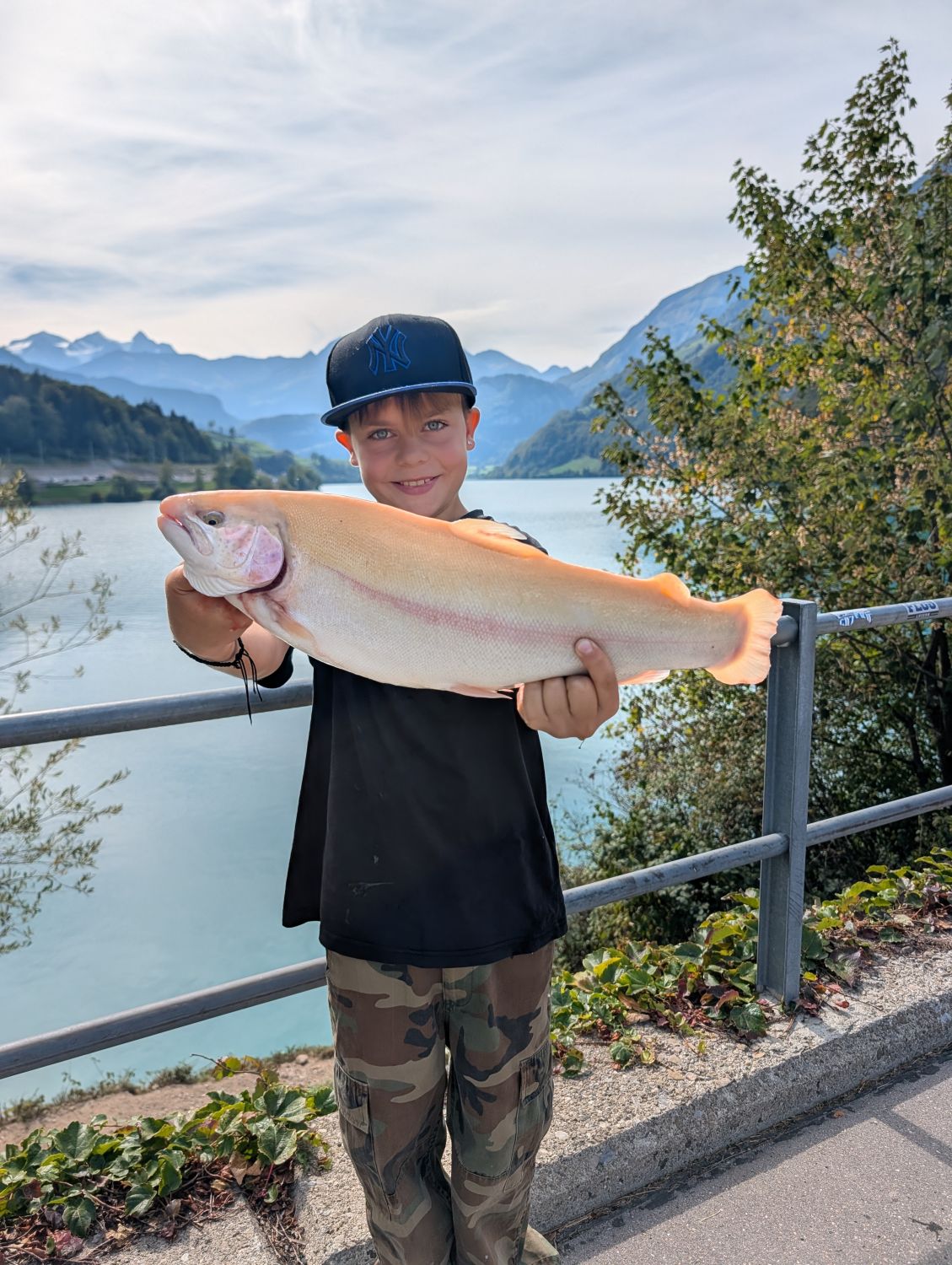 29.09.26 Roul Rüeffner Goldforelle 51cm 2kg