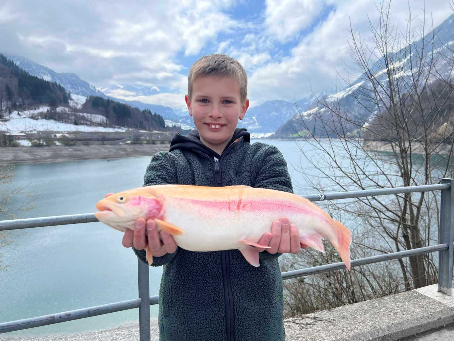 02.04.2026 Ian Proft Goldforelle 47cm 1.34kg